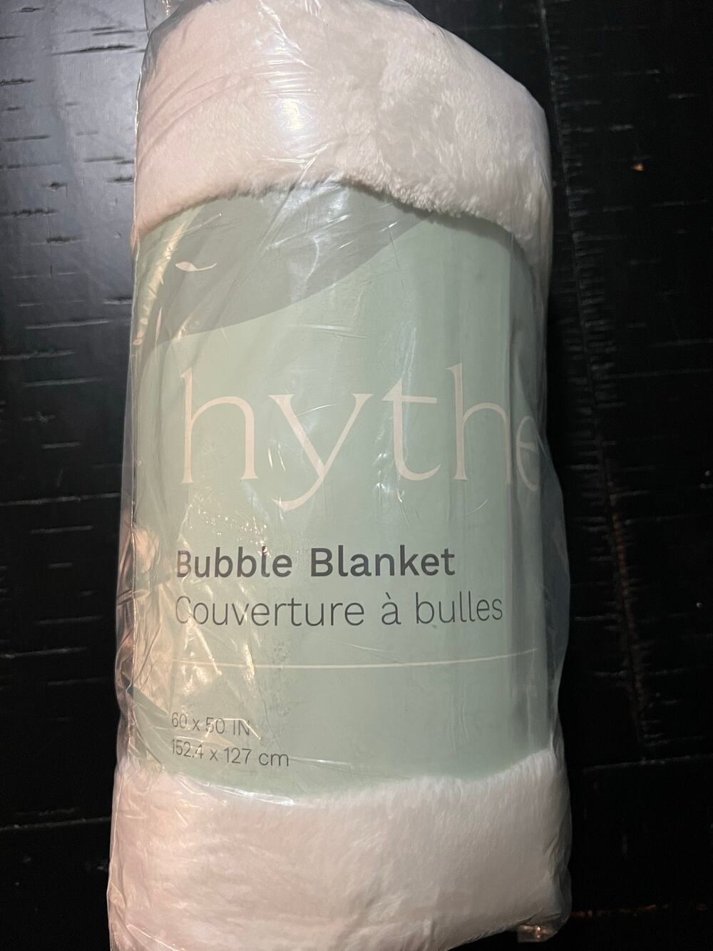 Hythe Bubble Blanket 60x50 White Plush Throw FabFitFun Cozy Warm NWT Soft Gift